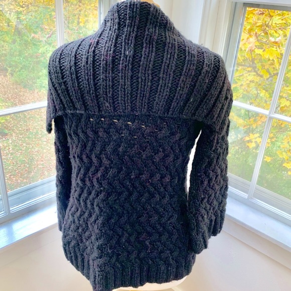 BEBE chunky heavy cabled large collar cardigan - Picture 5 of 10